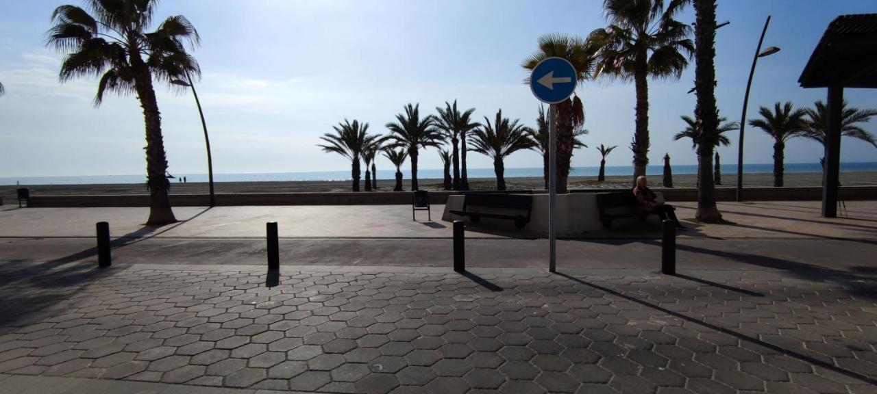 Beach Breeze Townhouse By The Beach Santa Pola Esterno foto